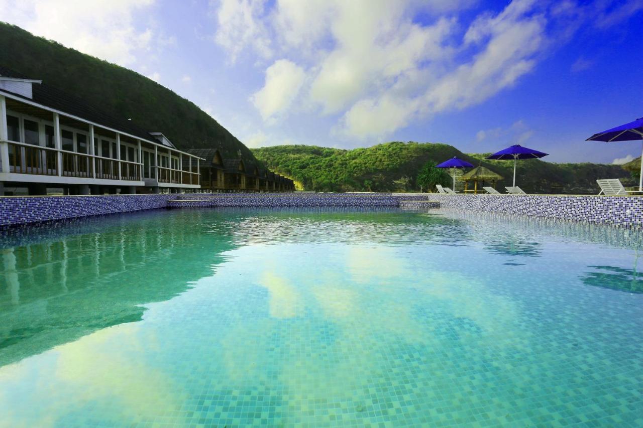 Azana Essence Villa Tabitha Lombok Bumbang エクステリア 写真