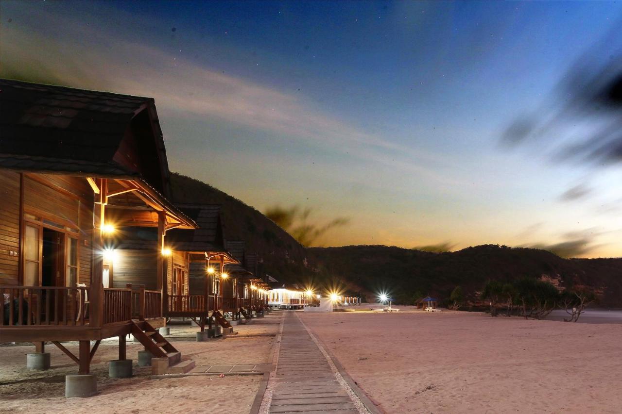 Azana Essence Villa Tabitha Lombok Bumbang エクステリア 写真