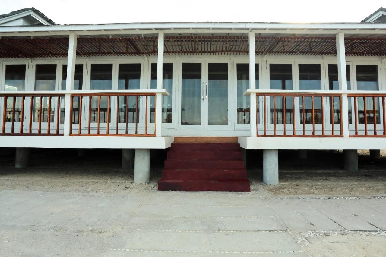 Azana Essence Villa Tabitha Lombok Bumbang エクステリア 写真