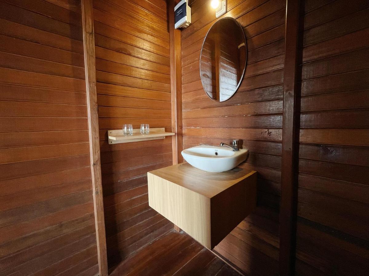 Azana Essence Villa Tabitha Lombok Bumbang エクステリア 写真