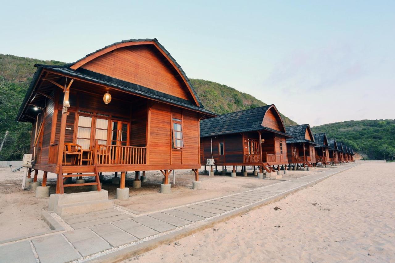 Azana Essence Villa Tabitha Lombok Bumbang エクステリア 写真