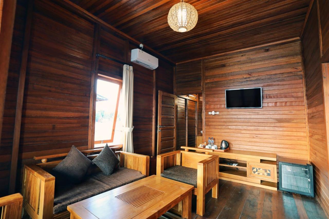 Azana Essence Villa Tabitha Lombok Bumbang エクステリア 写真